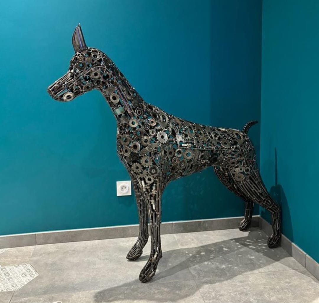 Dobermann sculptuur interieur